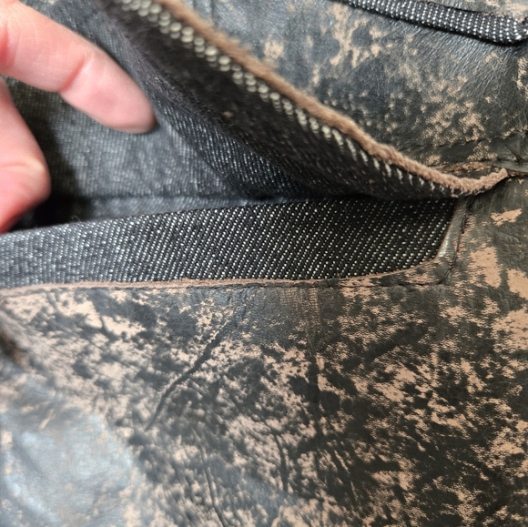 H&D Classic Leather Collection Speckled Leather and Denim Jacket. Size Large - Picture 3 of 16